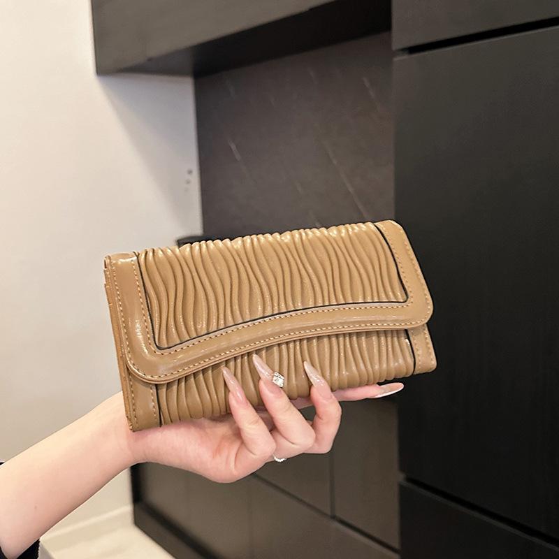 

Сумка женская модная новая плиссированная сумка-песочные часы, высококлассная, нишевая, с ароматом маленькой роскоши, универсальная сумка для хранения, простая хаки