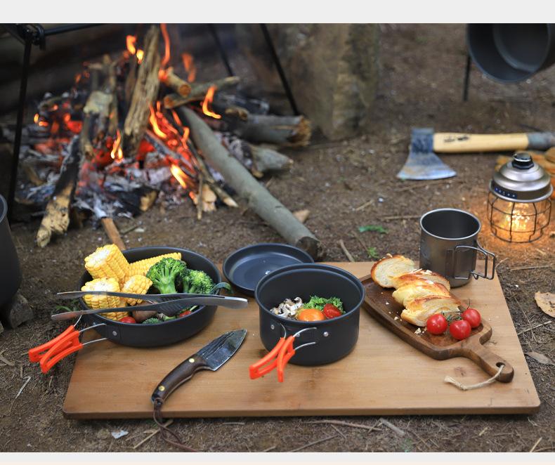 Custom High Quality Camping Supplies for 2/3 Persons Metal Aluminum Portable Outdoor Camping Cookware Kettle Pot Set 4-5L