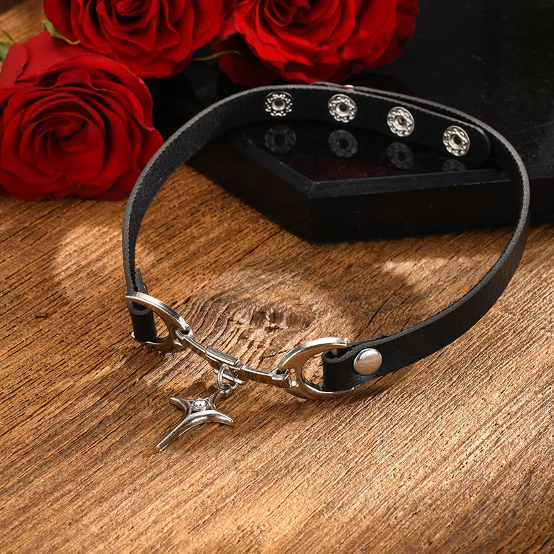 Punk Y2K Style Star Pendant Choker Necklace for Women Men, Vintage Charm PU Leather Collar Necklace, Party Gothic Jewelry Gift