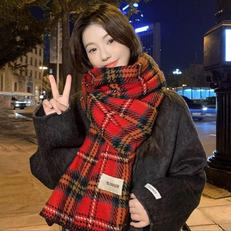 2024 Retro Christmas Plaid Fringed Imitation Cashmere Scarf - Women's Winter Versatile Neck Warmer