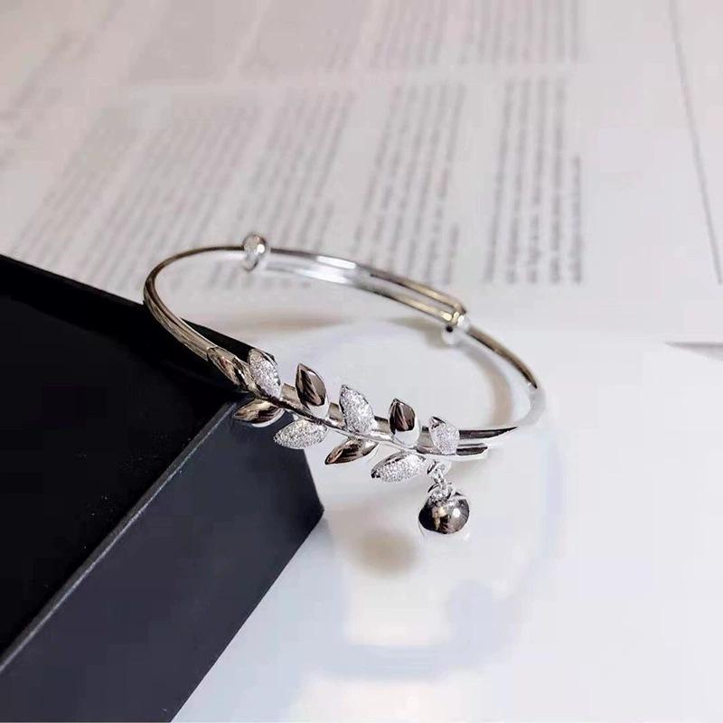 2023A Valentine's Day gift999Pure silver leaf bell bracelet for women, "one leaf brings wealth" niche design with sliding feature