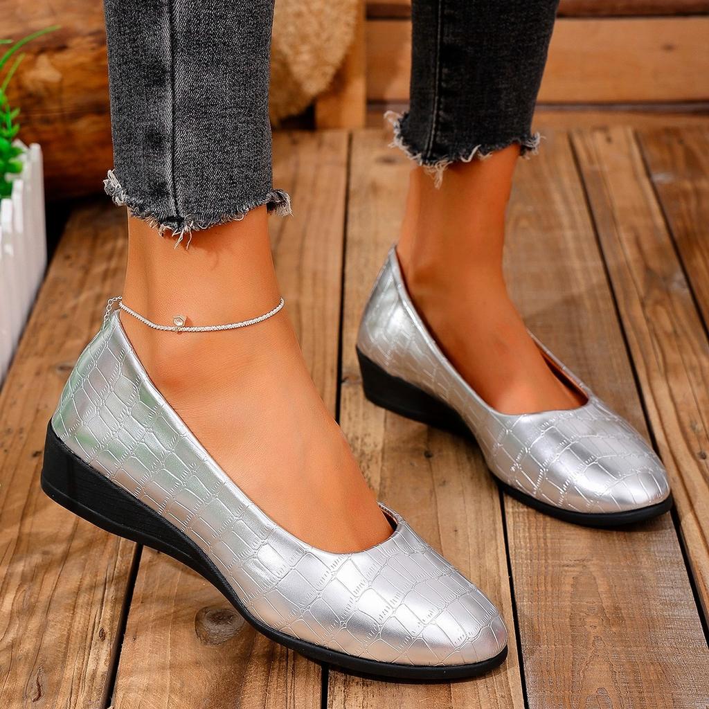 Spring new European and American large size pointed wedge heel single shoes women's Doudou shoes