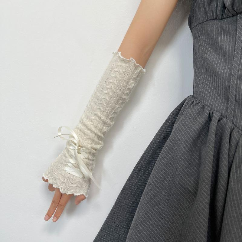 

Mary Ballet-inspired lace-up cuffed gloves with cable knit and ruffle trim - warm, long, and girly One size fits all белый