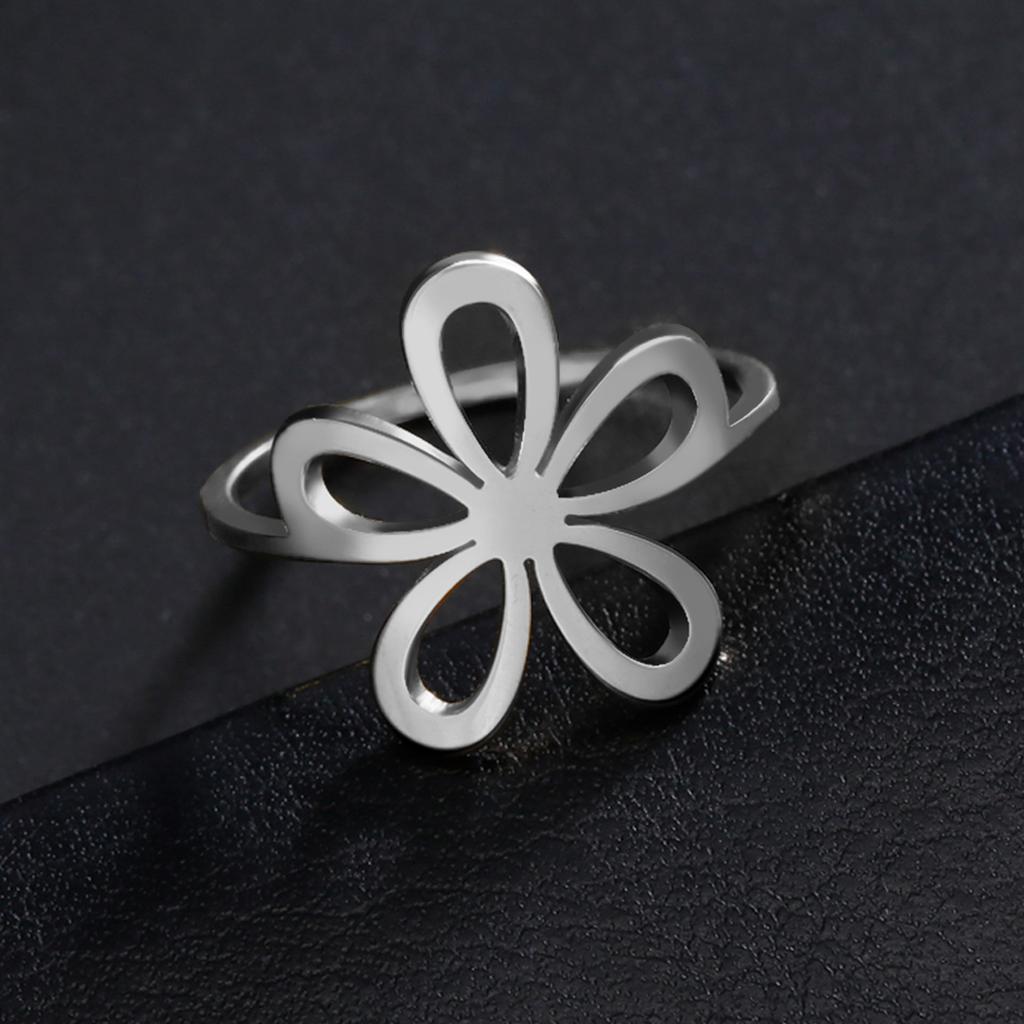 LIKGREAT Stainless Steel Daisy Flower Ring Women Gold Color Aesthetic Bohemian Finger Ring Wedding Engagement Jewelry Gift