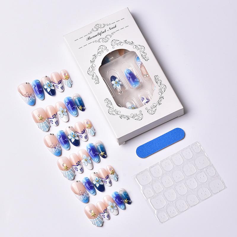 30 Stück Strandstil 3D-Blume und Strass-Seestern Mandel-Nagelspitzen