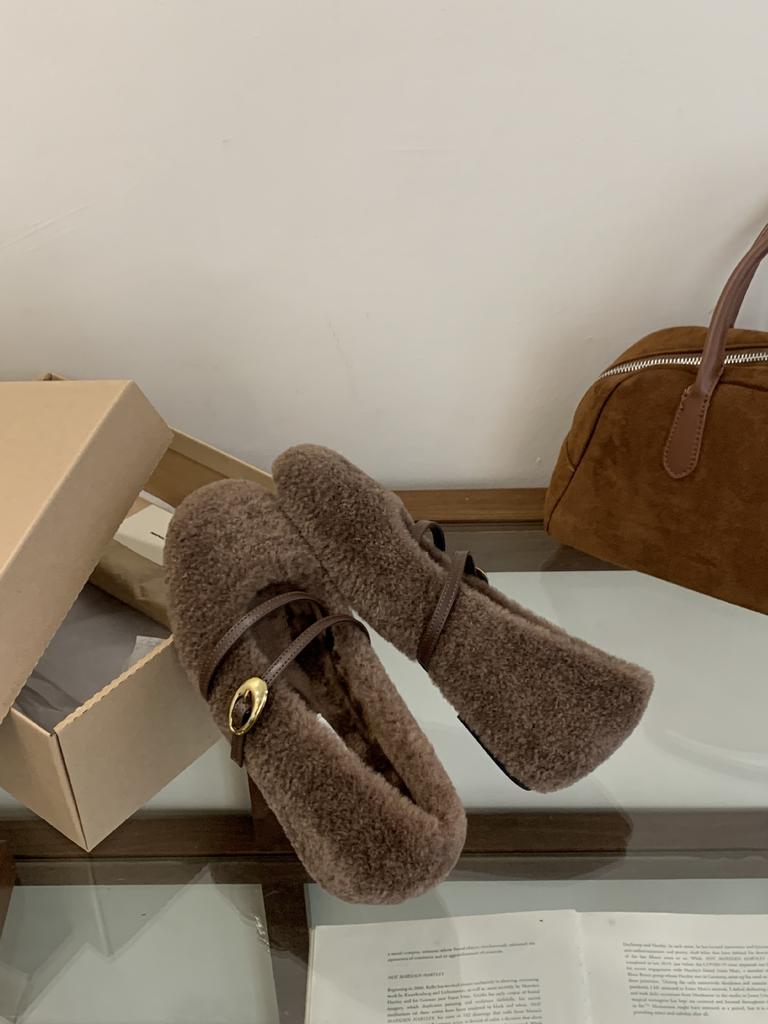 2025 new Mary Jane shoes soft sole Mori series sweet belt buckle Mao Mao shoes inner height increase