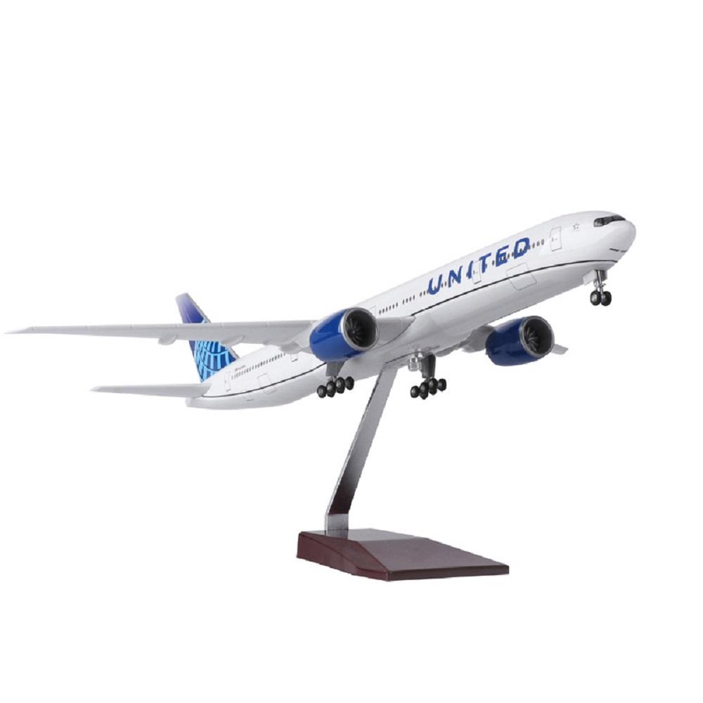 1/157 Scale Model Planes 777 B777 UNITED Airlines Aircraft W Light and Wheel Landing Gear Resin Collected Gift By Aviation