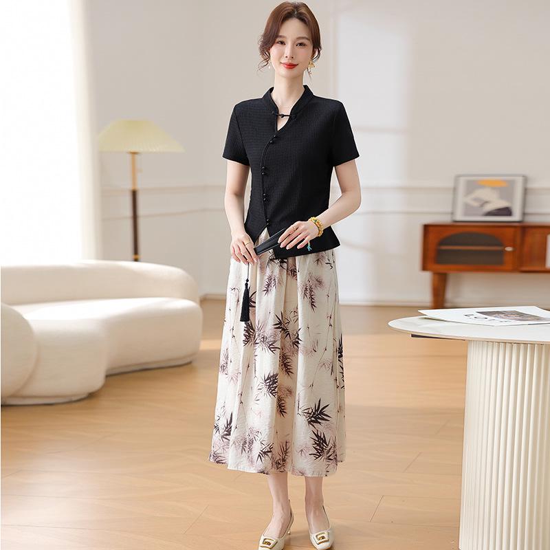 

Элегантный летний комплект для молодых мам: Топ с коротким рукавом в китайском стиле и модный костюм-двойка 2XL