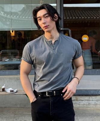 LMOOD Elliott Garment Henley Neck T-Shirt (2 Colors)