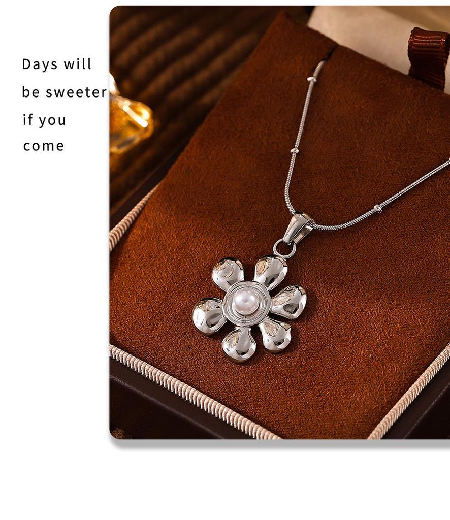 Qiong Yao Sunflower Pearl Pendant Necklace, Gold-Plated Stainless Steel for Women