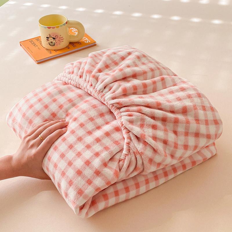 1pc Plaid Style Bedsheet Velvet Bed Cover Home Fitted Sheet Elastic Mattress Protector Winter Bed Linen sabanas (No Pillowcase)