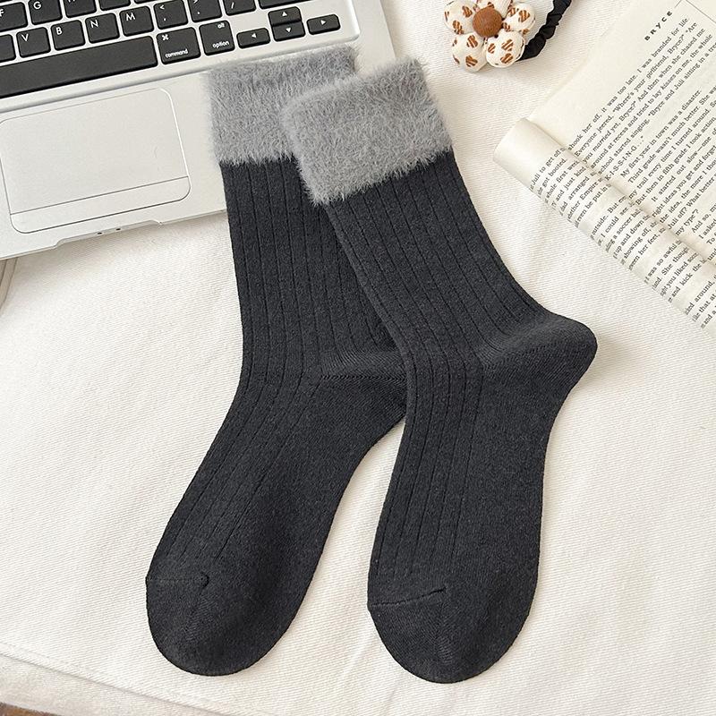 Women's Mink Fleece Thickened Warm Mid-calf Socks Color-blocked Design Japanese Style Versatile Autumn and Winter Lounge Socks