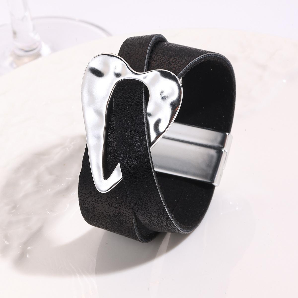

Кожаный браслет в форме сердца с магнитными пряжками, женские аксессуары для вечеринок