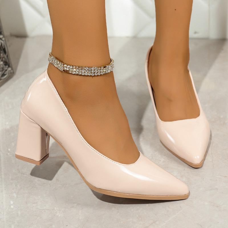 Plus Size Single Shoes Fashion Pointed Toe Light Mouth Patent Leather Non-Slip Wear-Resistant High Heels