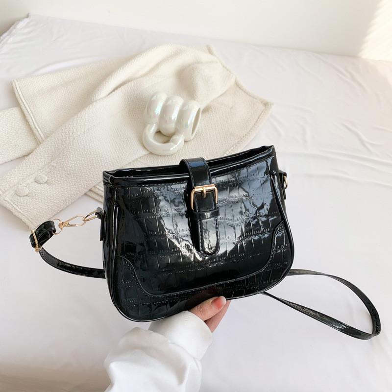 

Trendy Urban Style Pu Leather Shoulder Crossbody Bag With Magnetic Clasp Medium Size For Summer 2023 Black