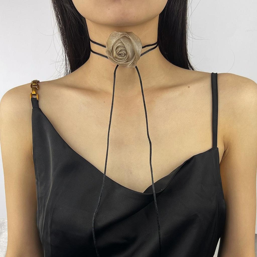 Stylish Rose Blossom Necklace Simulation Flower Neckchain Women Girls Collarbone Chain Eye Catching Choker Accessory