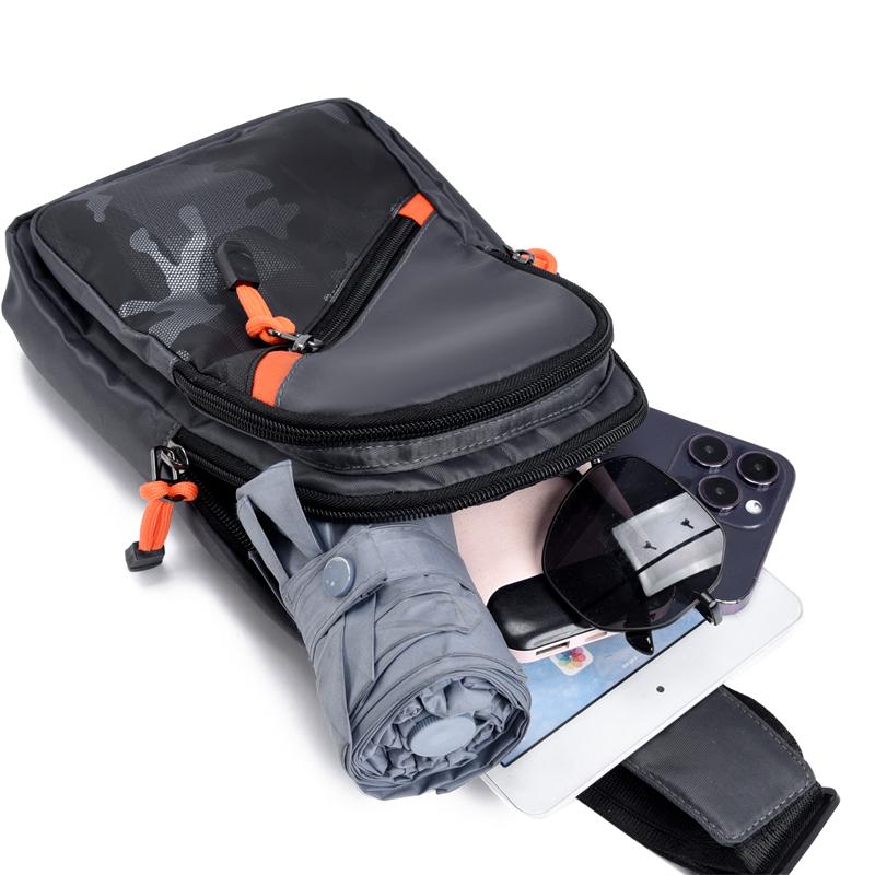 Pánská multifunkční taška přes rameno Messenger látková hrudní taška crossbody ležérní kabelka s otvorem pro sluchátka