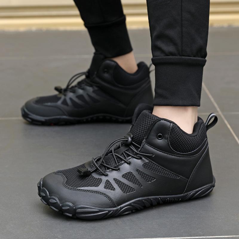 Factory Direct Sales of New Outdoor Middle Help Five-finger Hiking Shoes, Couple Sports Fitness Large-size Rock Climbing Shoes