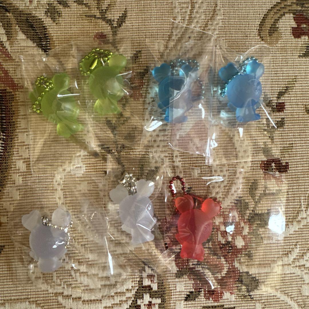 

[Б/У] Набор жевательных конфет и амулетов TWICE