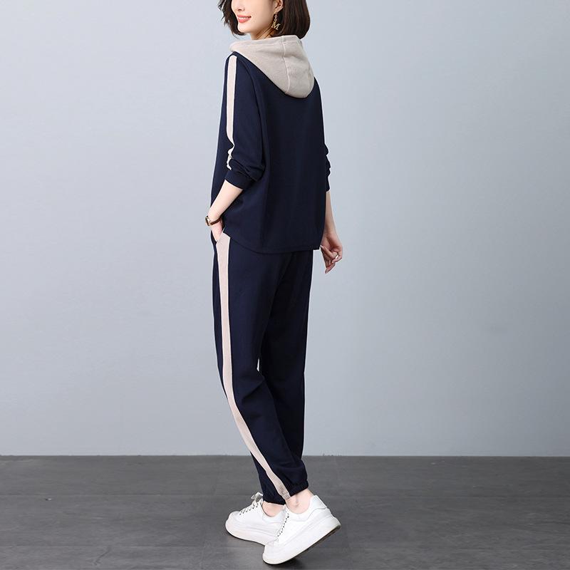 Women's Plus Size Autumn Two-Piece Set: Fashionable Sweatshirt & Loose Sportswear Pants