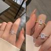 Luxus Klassische Strasssteine Hochzeit Verlobungsringe Für Frauen Quadratischer Glücksring Persönlichkeit Legierungsringe Charme Schmuck
