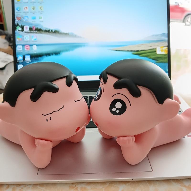 1Pc Mobile Phone Support Crayon Shin-Chan Desktop Phone Holder Stand Cute Cartoon Tablet Ornament Home Decoration Toys