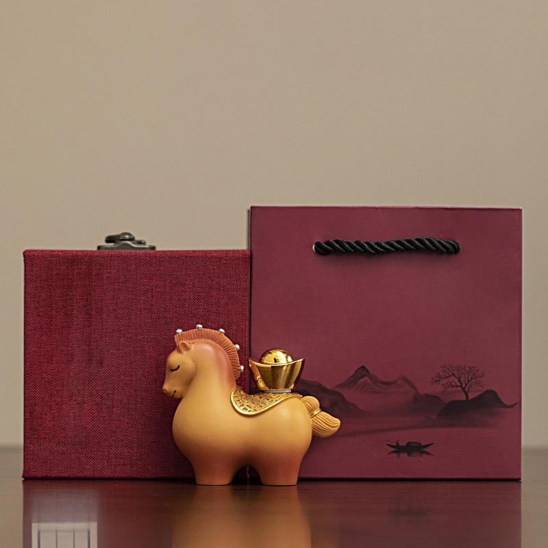 Horse Ornament for Prosperity, Handcrafted Resin Table Décor with Spinnable Gold Ingots and Gourds, Fortunate Feng Shui Present