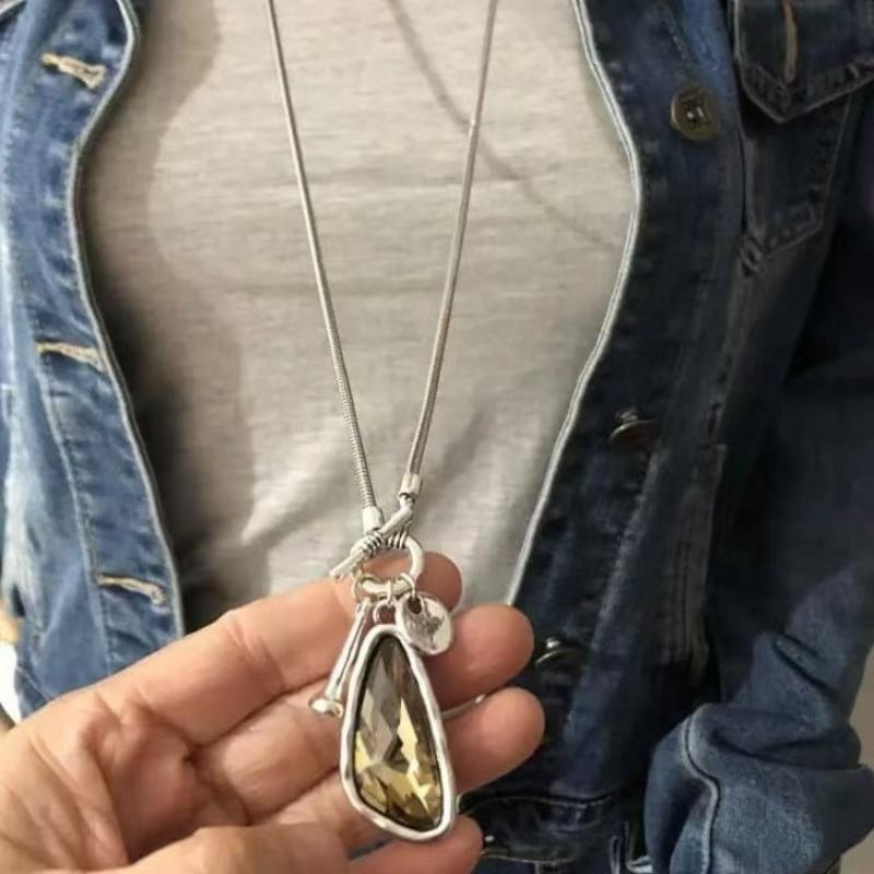 Fashion Irregular Geometric Grey Crystal Necklace For Women Elegant Long Pendant Winter Sweater Chain Necklace Jewelry