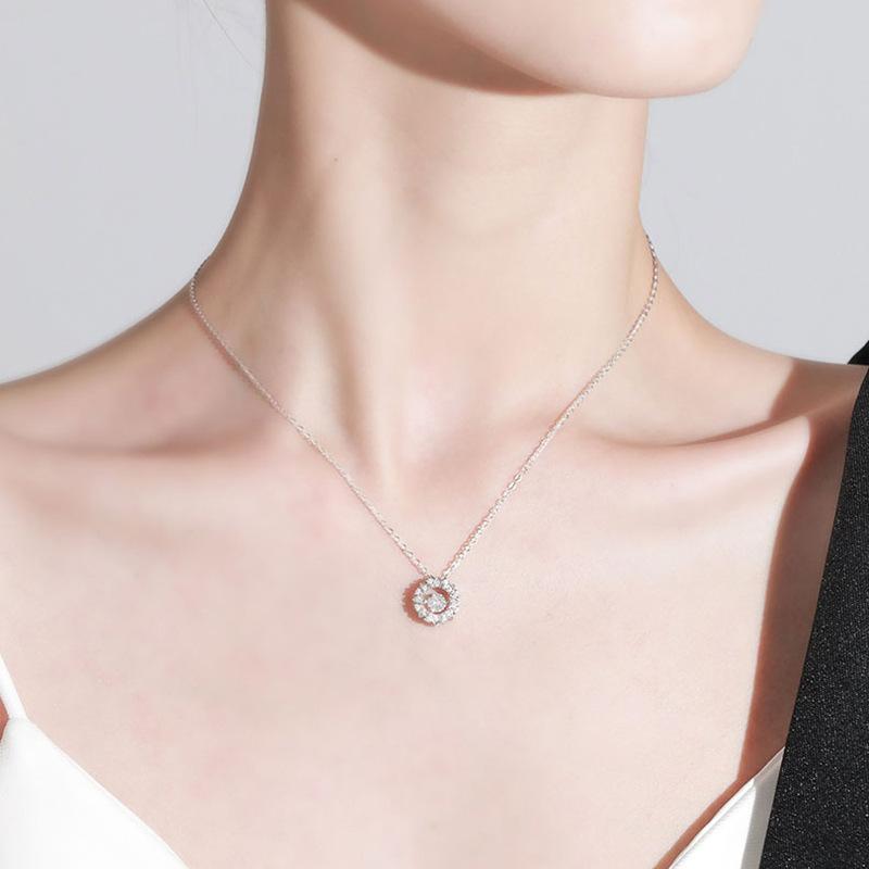 Beating Heart Necklace Women's Light Luxury Niche Design Sense Stainless Steel Sunflower Collarbone Chain