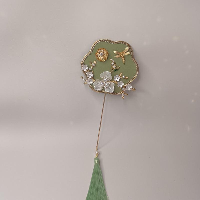 Chinese Style Wedding Photo Props: Bride & Bridesmaid Mini Fan