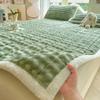 Winter Warm Plush Mattress Toppers Super Soft Single Double Foldable Milk Velvet Thicken Fitted Bed Sheet Bed Cover Tatami Mat