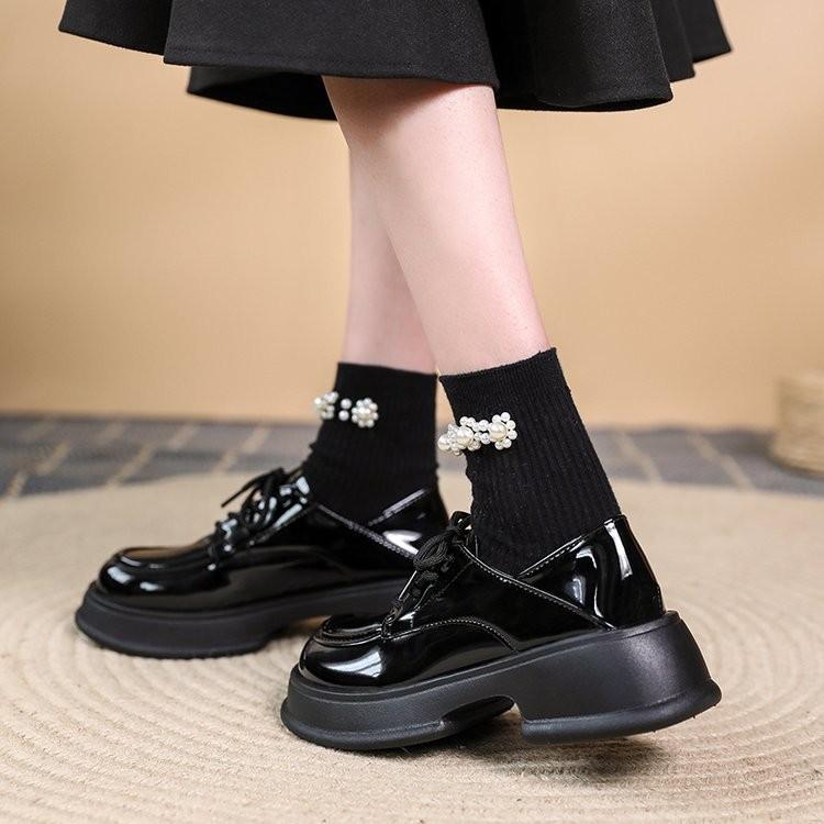 

Small leather shoes women s 2025 spring new versatile round head muffin thick-soled black Japanese British style heightening single shoes 40