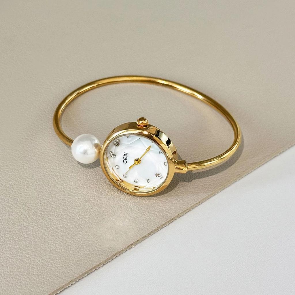 Luxury Fashion Mother-of-Pearl Dial Pearl Bracelet Women's Watches High-Quality Gemstone Quartz Ladies Watch Convenient to Wear