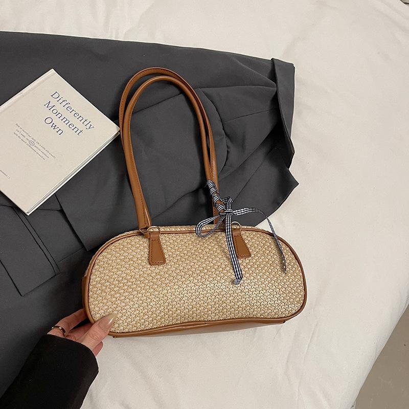 

2025 новая маленькая сумка женская плетеная простая для поездок на работу одноплечевая сумка через плечо повседневная, маленькая квадратная сумка