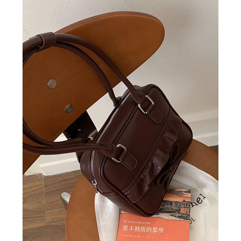 

Korean niche design handbag bag women s 2025 new fashion bow small square bag commuter shoulder underarm bag