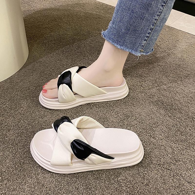 Internet celebrity checkerboard cross with one-word drag women's outer wear trend summer fashion versatile thick bottom non-slip cool slippers women