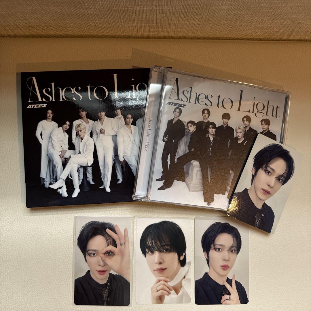 

[USED] ATEEZ Ashes to Light Album Trading Card Yunho