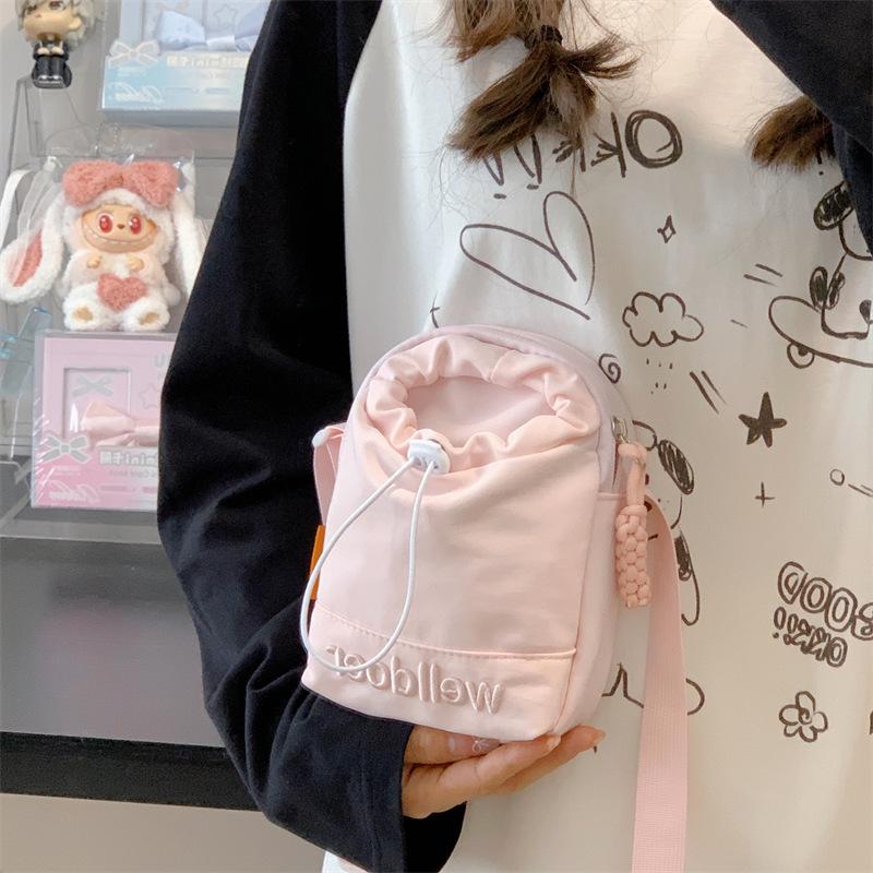 New Korean version solid color shoulder bag light travel personality leisure niche small square bag versatile literary messenger bag women