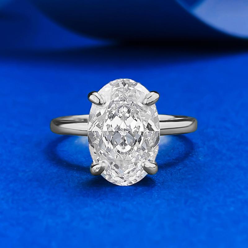 

Кольцо женское с овальным бриллиантом высокой чистоты 8 * 12 мм, цвета голубиного яйца No. 9