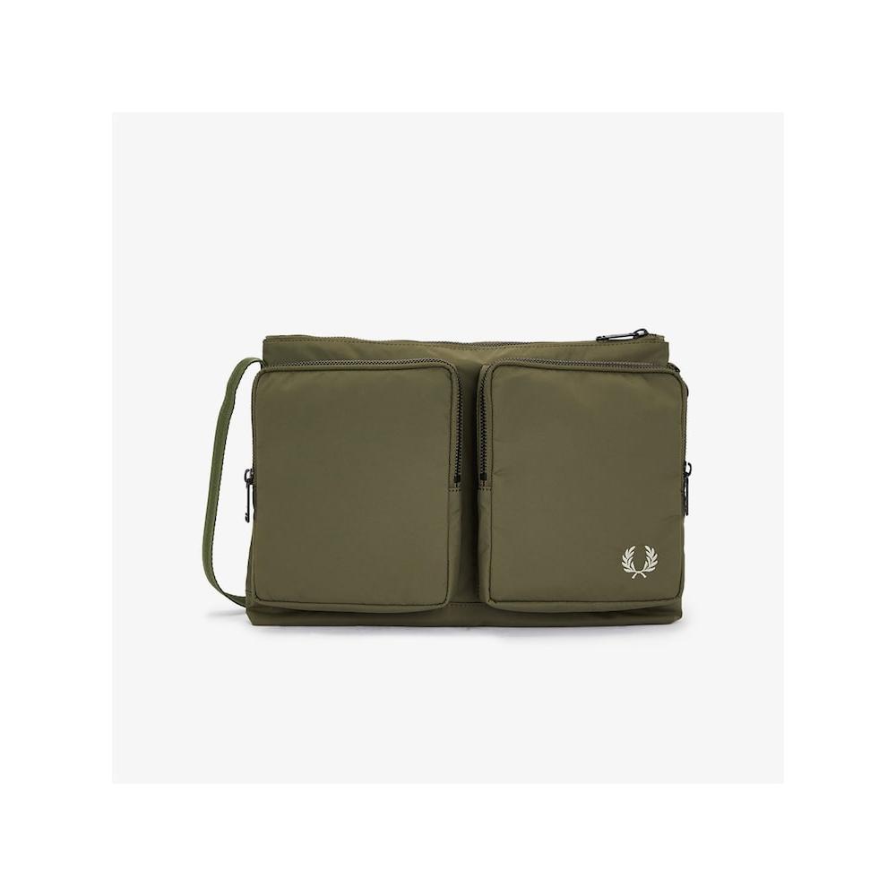 Fred Perry [genuine] Fred Perry Nylon Pocket Side Bag  V71  Cfpu2417270 V71 qzgCfpu2417270 V71