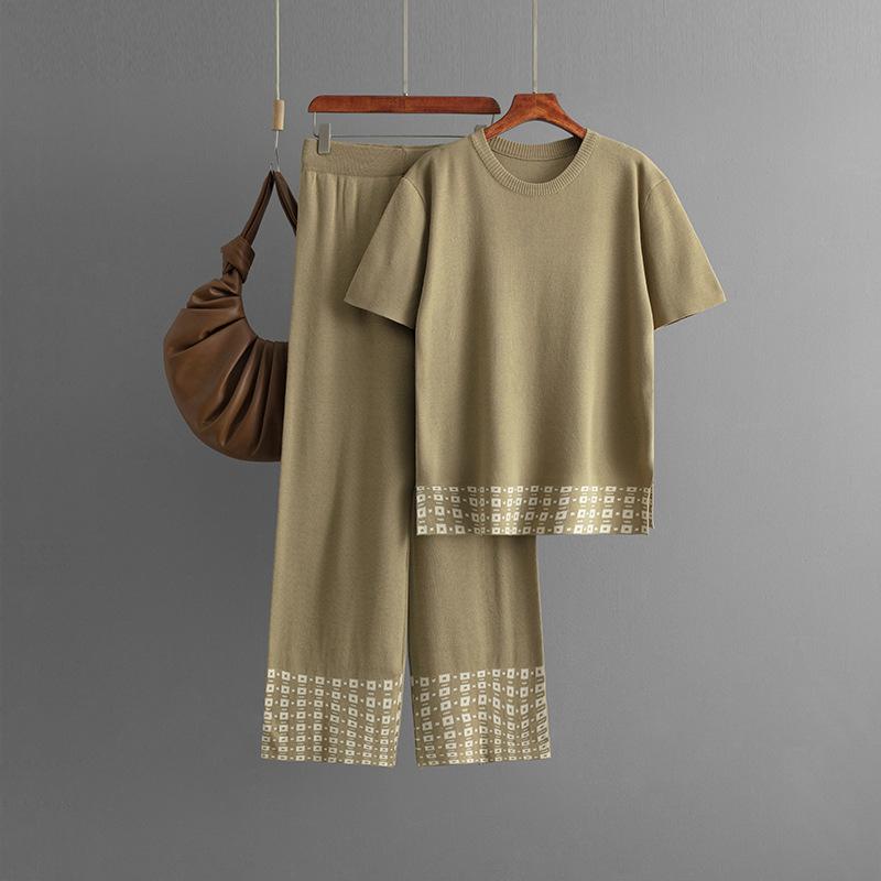 Summer new simple and fashionable round neck solid color short-sleeved top + trousers contrasting color edge knitted two-piece set