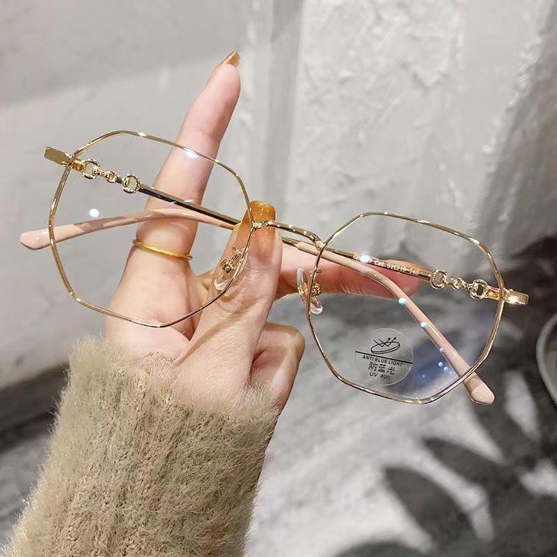 

Чувствительное к свету обесцвечивание можно сочетать с очками Degree Anti-Blue Light Protection Eyes, Gold Silk Glass Glass Frame Small Face Glasss