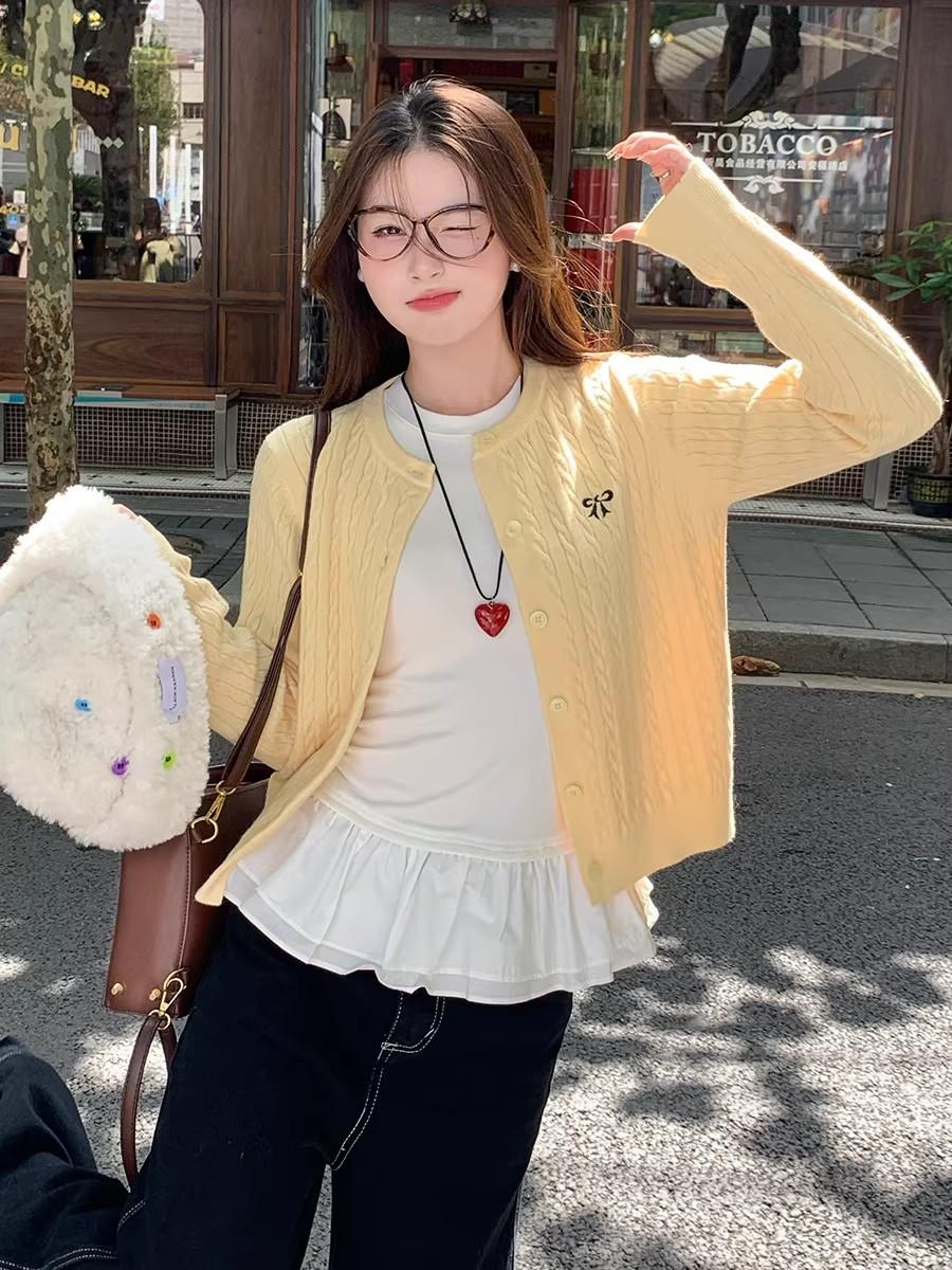 

Korean sweet girl gray crew neck cardigan women s knitted jacket twist sweater autumn and winter new embroidered short top one size fits all жовтий