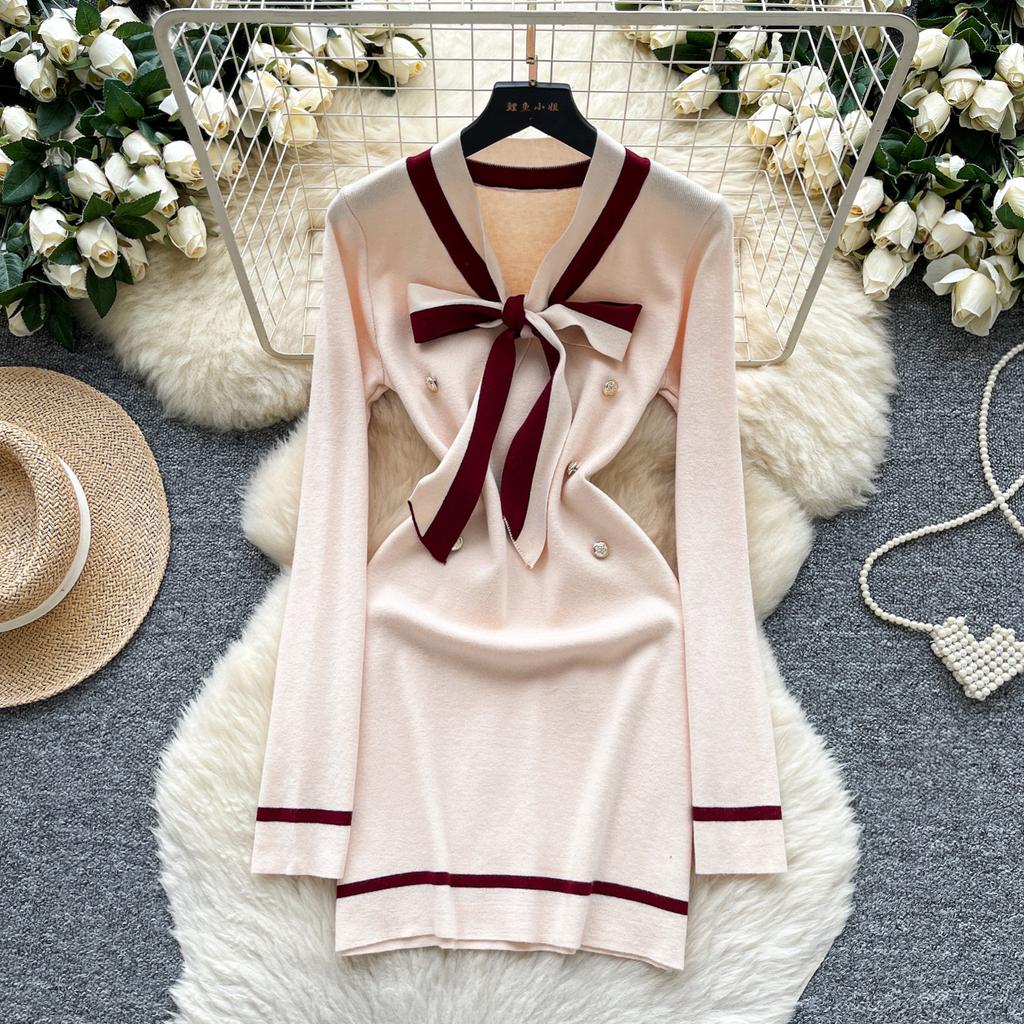 Xiaoxiangfeng advanced sense contrasting color bow strap long-sleeved dress women's metal buckle waist thin knitted skirt