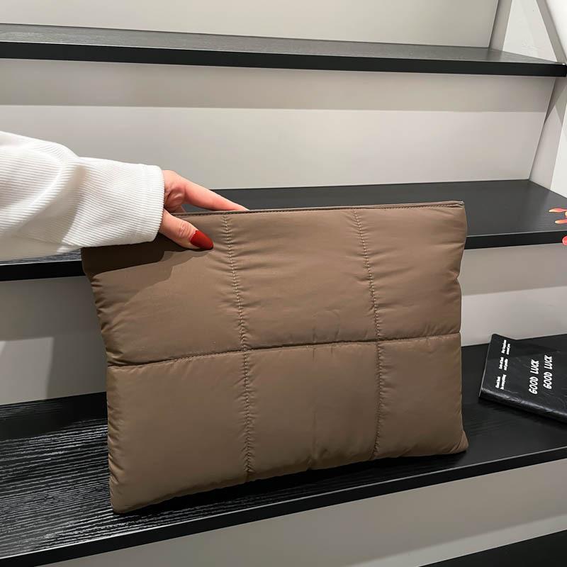 

Korean Cross Border Puff Laptop Bag for Macbook Shockproof Hand Carry Clutch Bag Comfortable and Versatile Texture Pillow Bag кофейный