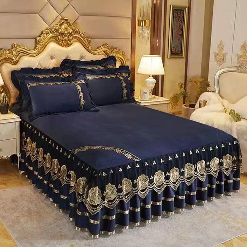 Luxury Bedspread On The Bed European Style Wedding Bed Sheet Lace Bed Skirts Queen Size Crystal Velvet King Size Home Textiles
