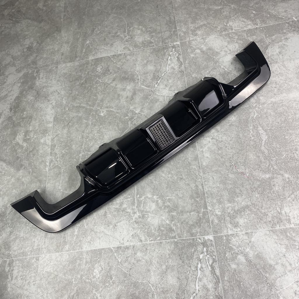 Car Rear Bumper Diffuser Splitter For BMW E60 E61 525i 525d 530i M Sport M-tech M-package 2005-2010 Tuning Gloss Black Bodykits