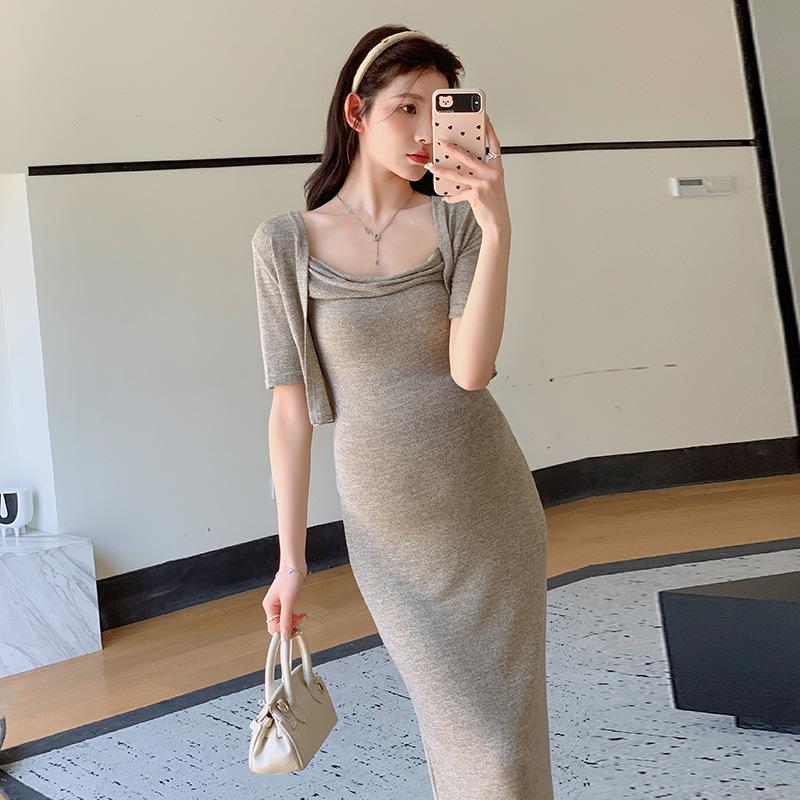 Stylish Maternity Summer 2-Piece Set: Chic Long Skirt for Trendy Moms M