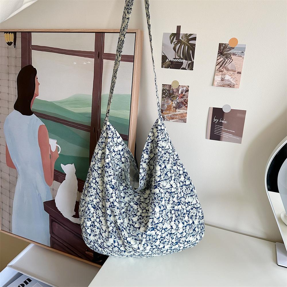 

Retro floral large capacity messenger canvas bag shoulder portable canvas bag shopping bag women s bag