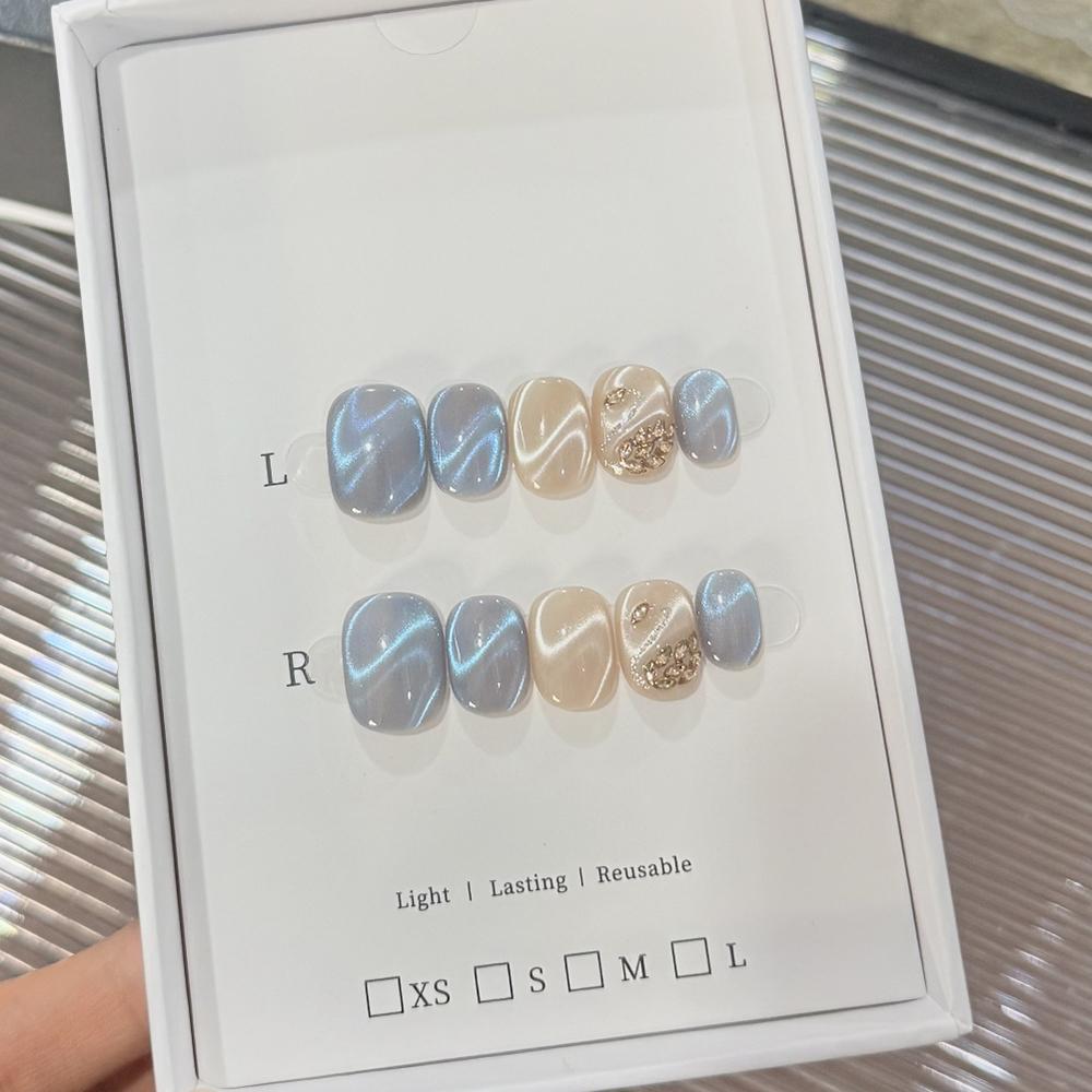 10Pcs Cute Cat Eye Short Press On Nails Christmas Snowman Bow Snowflake Cherry Apple Full Cover Fake Nails Gift